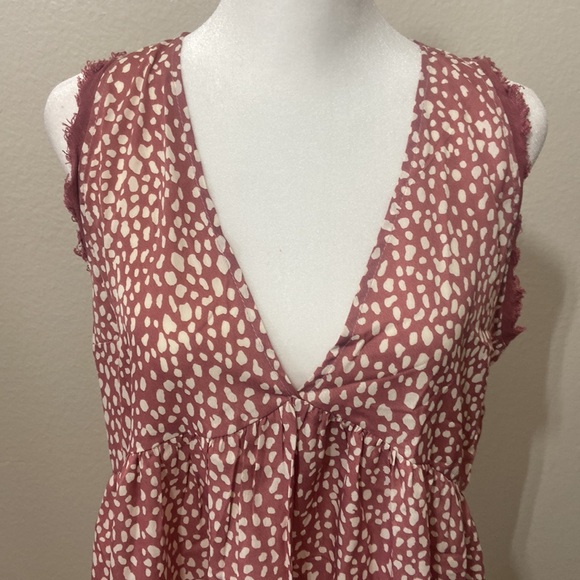 NWT Umgee Rose Animal Print V-Neck Sleeveless Back String Tie & Fringed Top - Picture 6 of 9